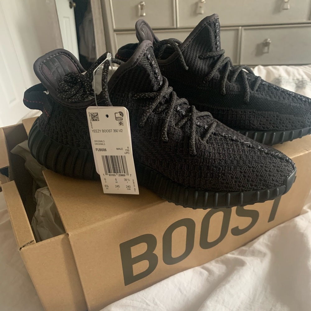 Yeezy Boost 350 v2